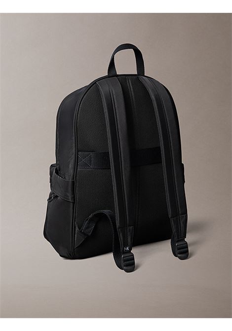 Zaino in nylon con logo monogramma Nero CALVIN KLEIN | LV04D3114GUB1